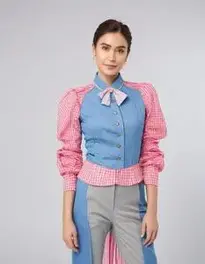 Trendy Clothes For Woman face swap