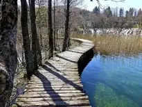 Plitvice Boardwalk Lake Croatia wallpaper