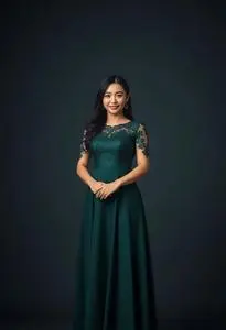 green emerald velvet dress Gorgeous Lace Flower Beaded V-Neck Emerald Green Prom Dress Ball Gowns main image 0