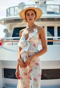 Yacht Party Outfit Female Costume face swap