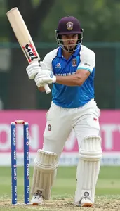 Cricket Tail Ender Wearing Batting Gloves Aggressive Batting