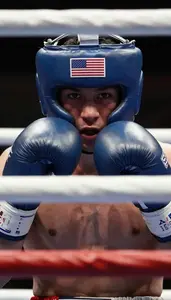 Boxing Heavyweight Alert Blocking Cross In Ropes