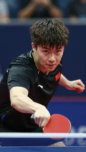 Table Tennis Offensive Player Wearing Arm Sleeve Alert