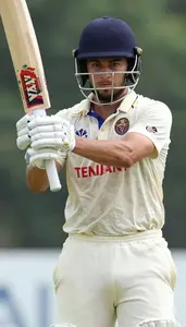 Cricket Tail Ender Wearing Arm Guard Alert Batting Pull Shot