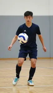 Futsal Defender Wearing Indoor Shoes Sharp Passing Wall Pass