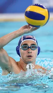 Water Polo Attacker Wearing Goggles Alert Swimming Bounce