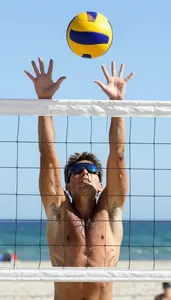 Beach Volleyball Setter Wearing Sunscreen Dynamic Blocking
