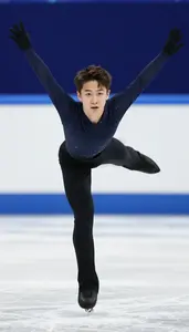 Figure Skating Ice Dancer Wearing Gloves Precise Sliding