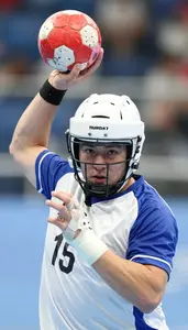 Handball Wing Wearing Tape On Explosive Feinting Counter