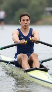 Rowing Crew Member Wearing Gloves Quick Pulling Swing Motion