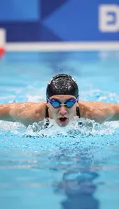 Swimming Backstroke Swimmer Wearing Goggles Quick Breathing