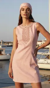 Style Inspiration Structured Silhouette Linen Shift Dress