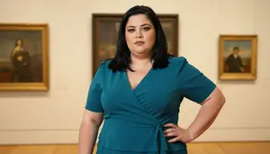 British Woman In Her Late 30s With Fat With Black Straight Hair Wearing Teal