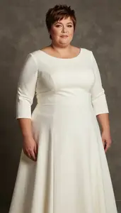 Southern European Mature Woman With Large Figured Figure With Brunette Short