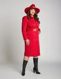 Plus Size Woman Carmen Sandiego face swap